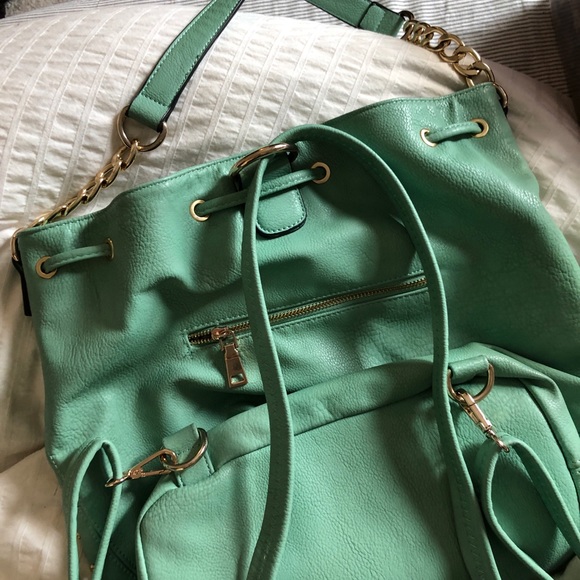 Mint green shoulder/back pack bucket bag - Picture 5 of 5